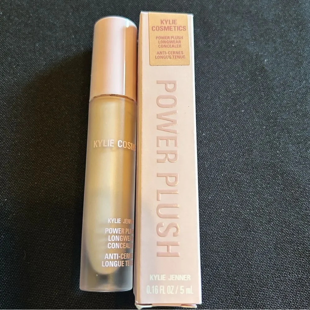 Kylie Power Plush 1.5 fair (warm golden undertones Concealer Longwear Makeup New